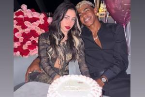 B体育官网-打得火热！大7岁女友回复亚马尔：❤️‍，两人恋情今日公开